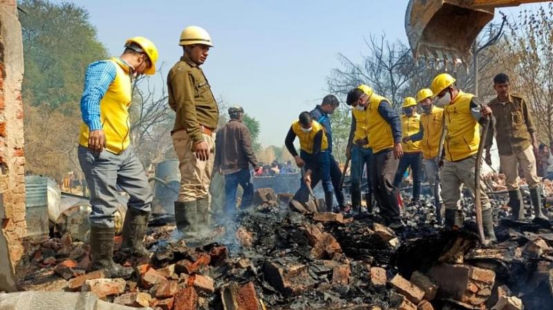Terrible fire at an oil factory in Rajasthan