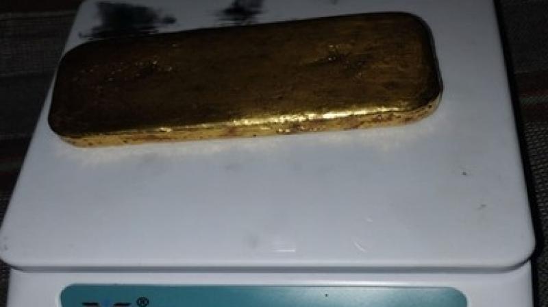 Gold worth 67.60 lakh recovered at Amritsar International Airport News in punjabi 