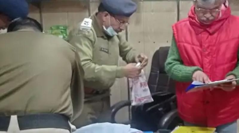 14 lakh cash recovered from BJP candidate's shop in Himachal