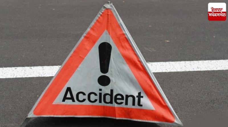 Bus returning from Mahakumbh collides with truck parked on road, 4 killed