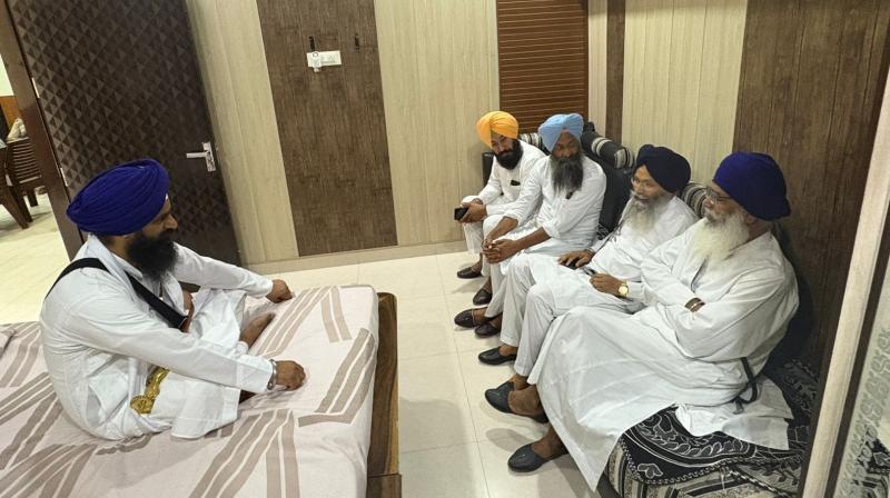 ਜਥੇਦਾਰ ਗਿਆਨੀ ਕੁਲਦੀਪ ਸਿੰਘ ਗੜਗੱਜ ਨੇ ਭਾਈ ਧਿਆਨ ਸਿੰਘ ਮੰਡ ਨਾਲ ਕੀਤੀ ਮੁਲਾਕਾਤ