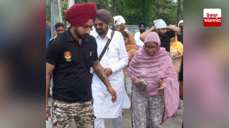 ਸਿੱਧੂ ਮੂਸੇ ਵਾਲੇ ਦੇ ਮਾਤਾ-ਪਿਤਾ