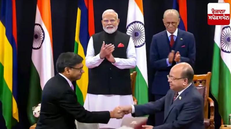 India and Mauritius sign 8 agreements