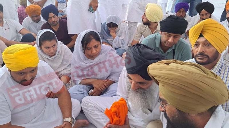  Cabinet minister Baljeet Kaur attends Bhog for departed singer on behalf of CM