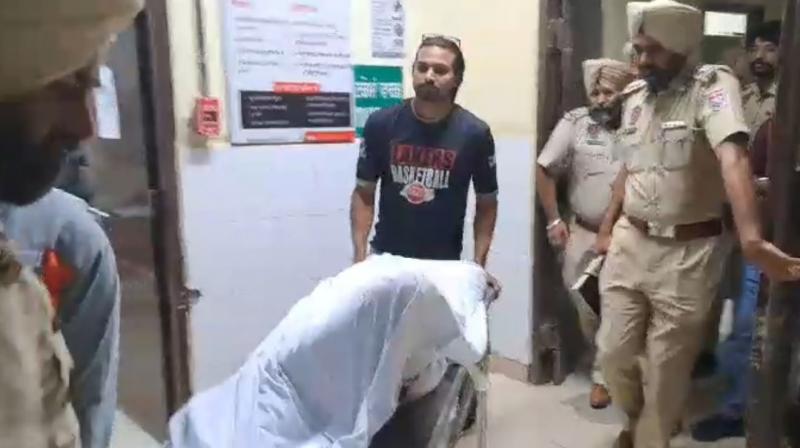 Encounter between police and gangster in Batala