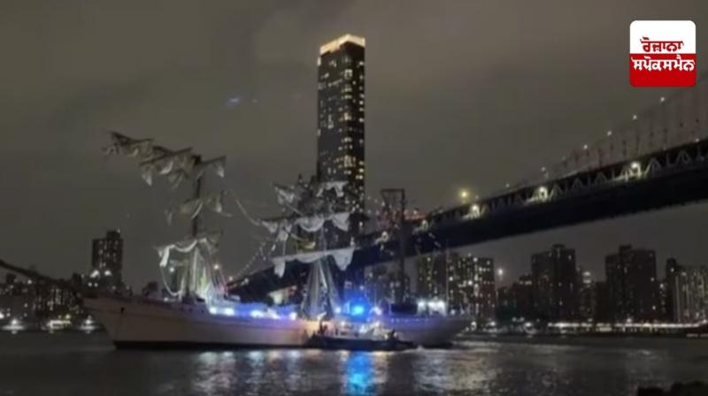 Mexican Navy ship collides with Brooklyn Bridge in New York