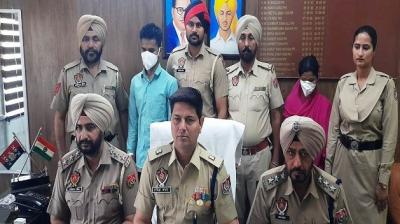 ਪੁਲਿਸ ਮੁਲਜ਼ਮ ਬਾਰੇ ਜਾਣਕਾਰੀ ਦਿੰਦੇ ਹੋਏ 