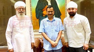 HS Hanspal called on Arvind Kejriwal