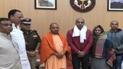 Inspector subodh's family With CM Yogi