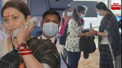 Minister Smriti Irani's Welcome For Indians Evacuated From Ukraine