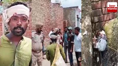  ਪਿੰਡ ਵਿਚ ਪੁਲਿਸ ਜਾਂਚ ਕਰਦੀ ਹੋਈ 