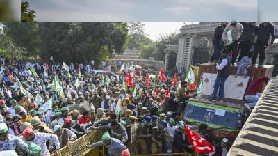 Farmers of Uttar Pradesh going to Delhi to make demands clash with police at Noida border