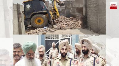 Bulldozer Action on houses of 2 drug smugglers in Jandiala Guru Latest News in Punjabi  