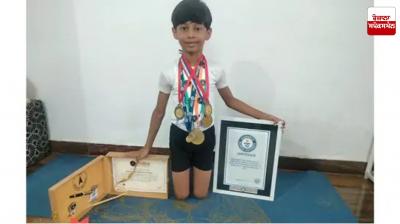 The world's Youngest Yoga Guru Pratyaksha Vijay of Kota Latest News in Punjabi 