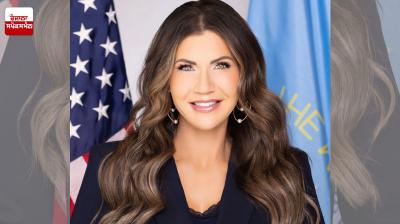 A Young Man began to bite himself during Deportation in the US Latest News in Punjabi