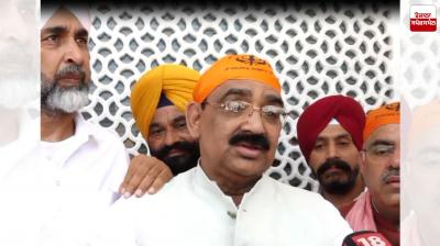 BJP's Punjab Leadership Pays Obeisance at Sri Darbar Sahib