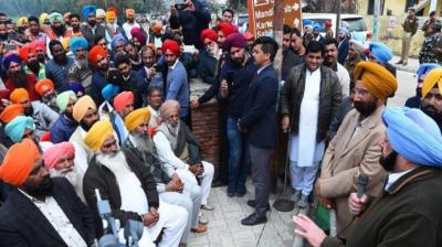 Captain Amarinder Singh meet to Dera Baba Nanak's farmers