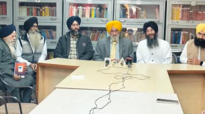 A delegation of UK Sikhs reached Punjab to implement the original Nanakshahi calendar