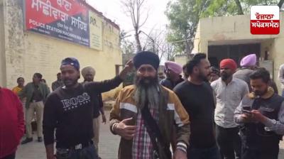 A fight broke out between two parties outside Machhiwara Sahib police station.