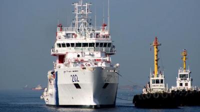 Chinese and Philippine ships collide 