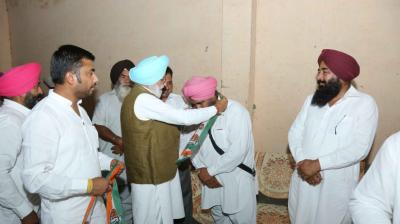 AAP's member Baljit Malhi joins Congress
