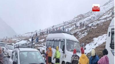 Snowfall in upper areas of Himachal Pradesh
