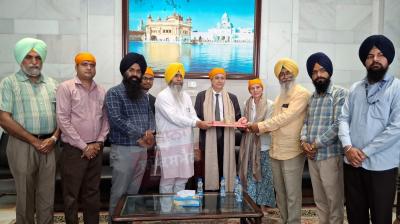 French Ambassador Thierry Mathou paid obeisance at Sri Harmandir Sahib