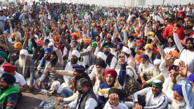 FIR lodged against farmers sitting on Singhu Border red light