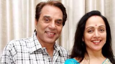 Hema Malini With dharmender (File Photo)