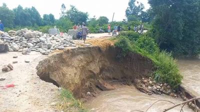 There is a big gap in the bridge Dinanagar of Gurdaspur News