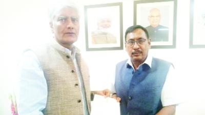 Minister of State for Railways Rajen Gohain  And MP Sunil Jakhar
