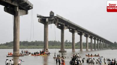 Search continues for missing person after bridge collapses in Mahisagar river in Gujarat