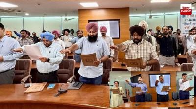 Punjab Vigilance Bureau officers and employees take oath together against corruption