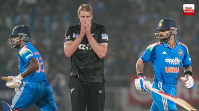 India beat New Zealand by 4 wickets in first ODI