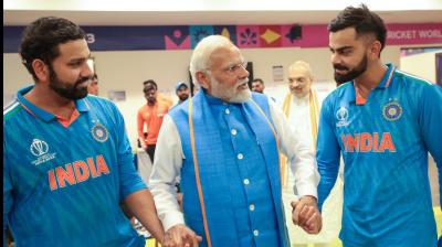 Full video of PM Narendra Modi in dressing Room of Team India