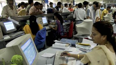 Bank employees offer esops to public sector bank staff suggests economic survey