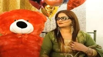  After the death of her husband, the woman made Teddy Bear her partner 