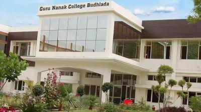  Guru Nanak College Budhlada NAIC got an important status, included in the best institutions of the country