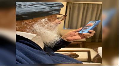 Parkash Singh Badal video call with Sukhbir Singh Badal 