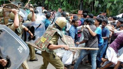 Gujarat tear gas shells left on Farmers, 60 people detained