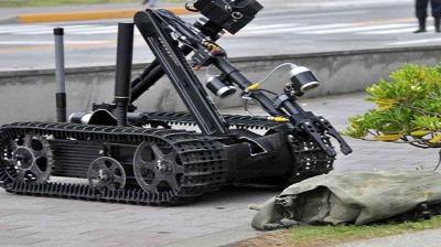 Bomb exploration robot