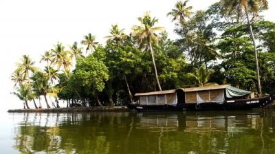 Here are the reasons why you should visit kerala in off season
