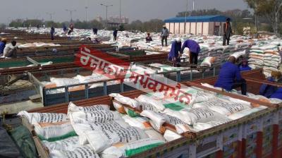 Fourth consignment of wheat sent by India to Afghanistan leaves via Attari-Wagah border