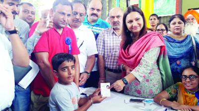 Deputy Commissioner Isha Kalia With Others