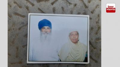 Couple on motorcycle on way to get medicine dies in road accident