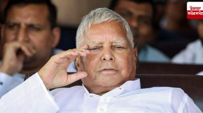 Land for job 'scam': Court summons former Railway Minister Lalu Prasad, his son and daughter