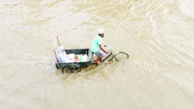 Passenger Passing from the standing water rains
