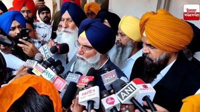 ਪੱਤਰਕਾਰਾਂ ਨਾਲ ਗੱਲਬਾਤ ਕਰਦੇ ਹੋਏ ਗੁਰਪ੍ਰਤਾਪ ਵਡਾਲਾ 