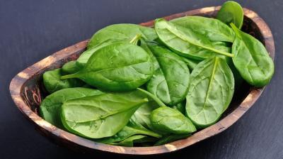 Patients with blood pressure and diabetes must eat spinach