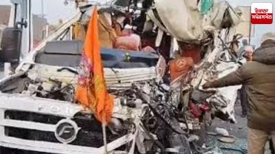 UP: Collision between minibus and bus on Purvanchal Expressway, 4 dead, 19 injured